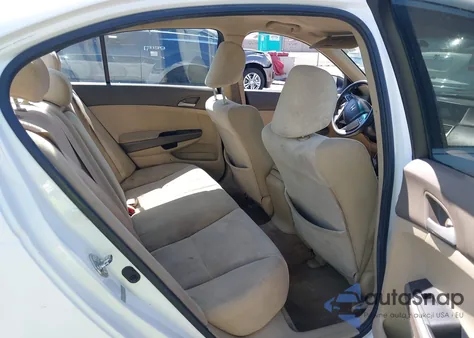 2010 Honda Accord 2.4 Lx z USA, uszkodzony, nr VIN 1HGCP2F33AA159825